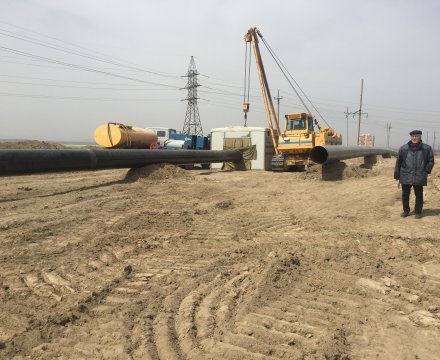 Qumyataq Nasos Stansiyası ilə Heydər Əliyev adına NEZ arasu su kəmərinin tikintisi.